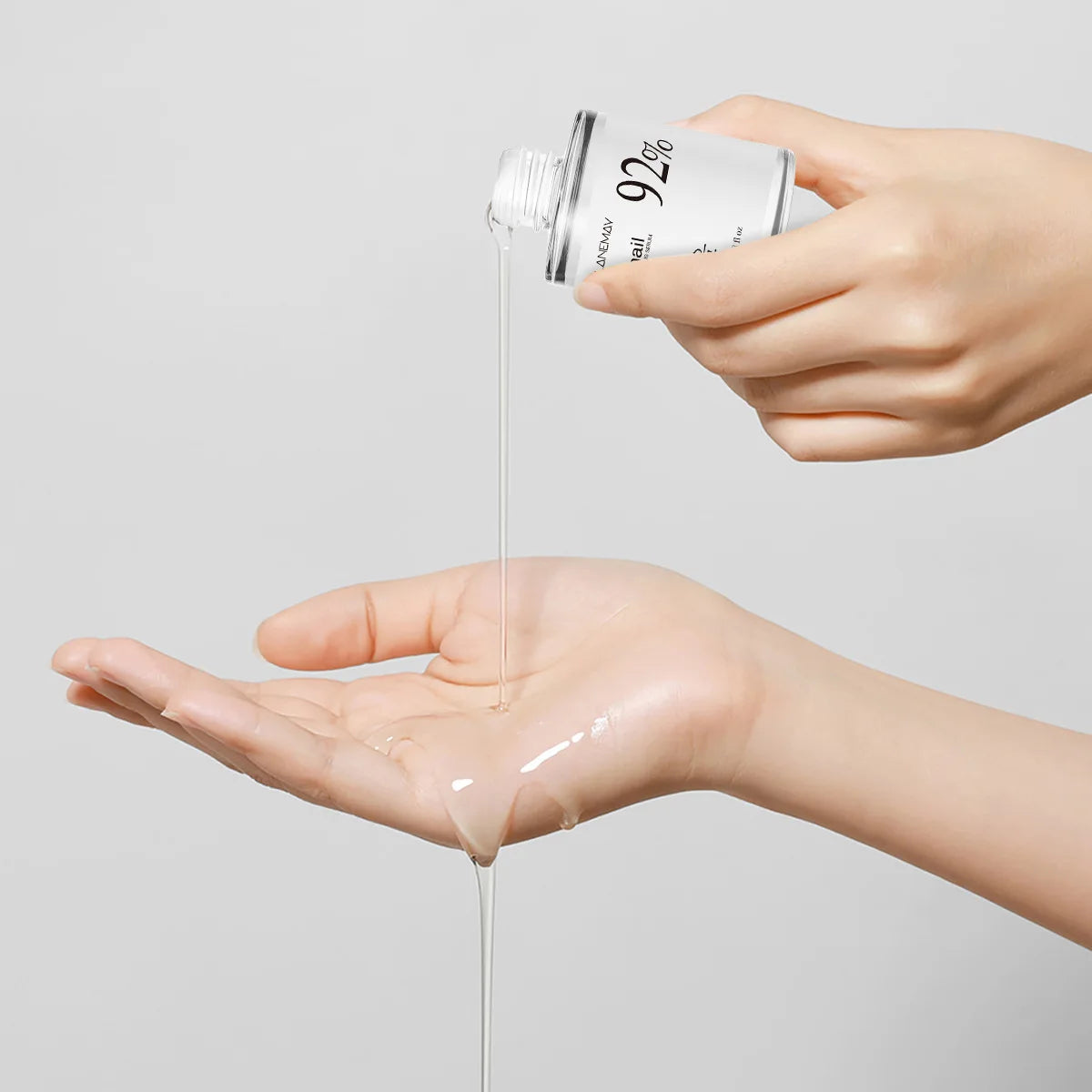 SnailSence™ 92% Snail Soothing Facial Essence MedikStat
